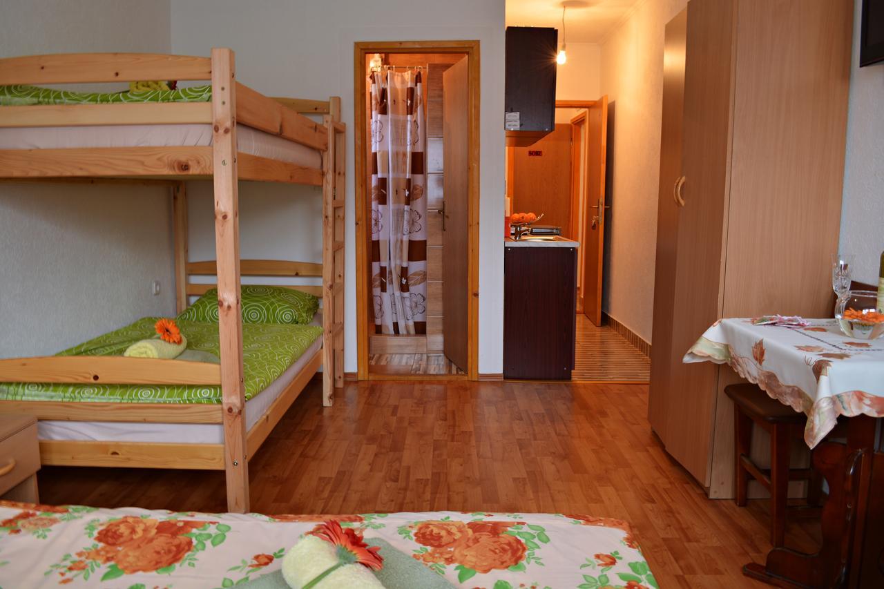 Apartment Lotika วิเชกราด ภายนอก รูปภาพ