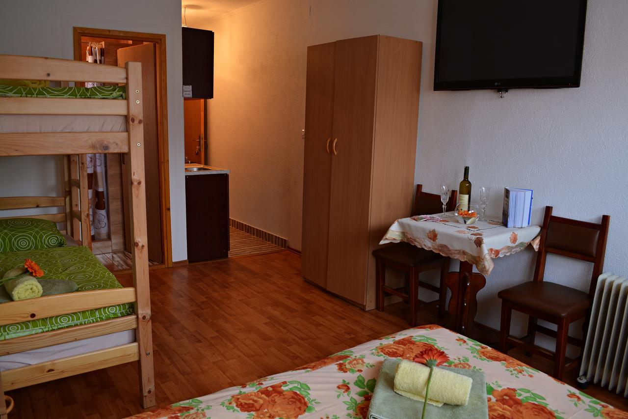 Apartment Lotika วิเชกราด ภายนอก รูปภาพ