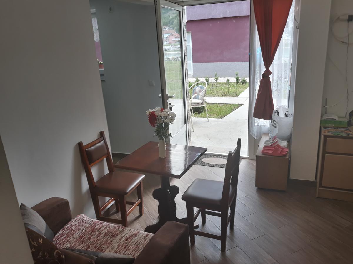 Apartment Lotika วิเชกราด ภายนอก รูปภาพ